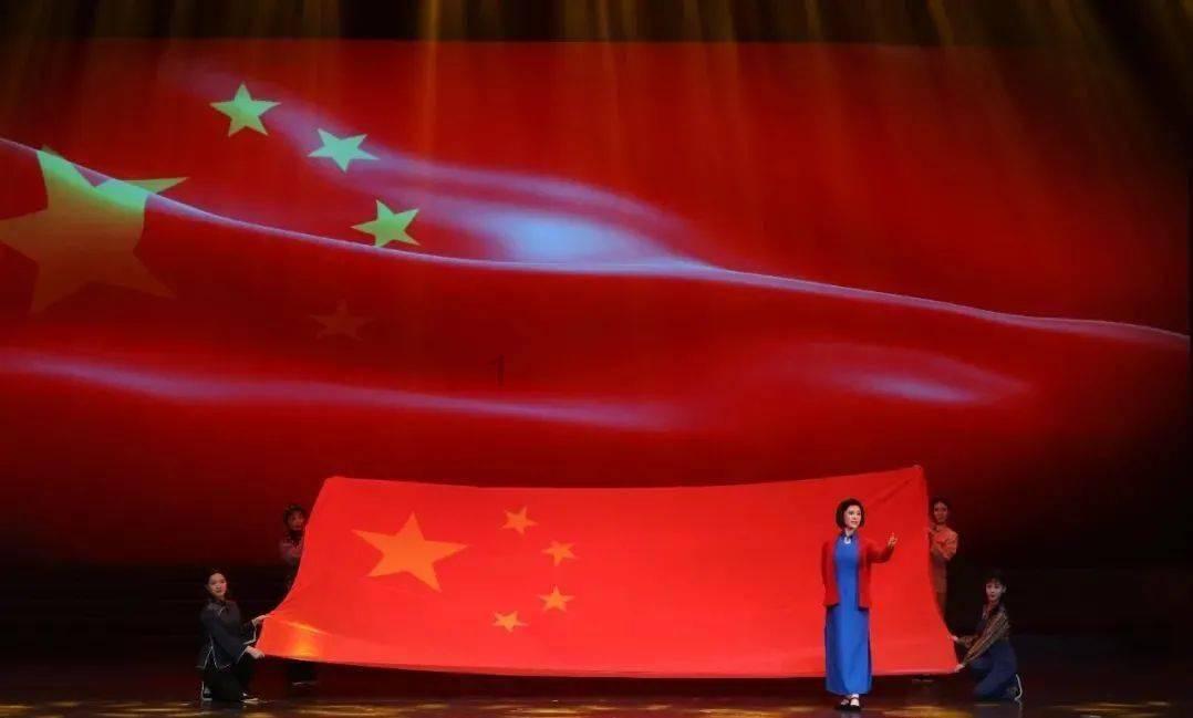 一个男生喜欢我也告白了，我也喜欢他，我怎么告诉他才不会有遗憾？游戏画面